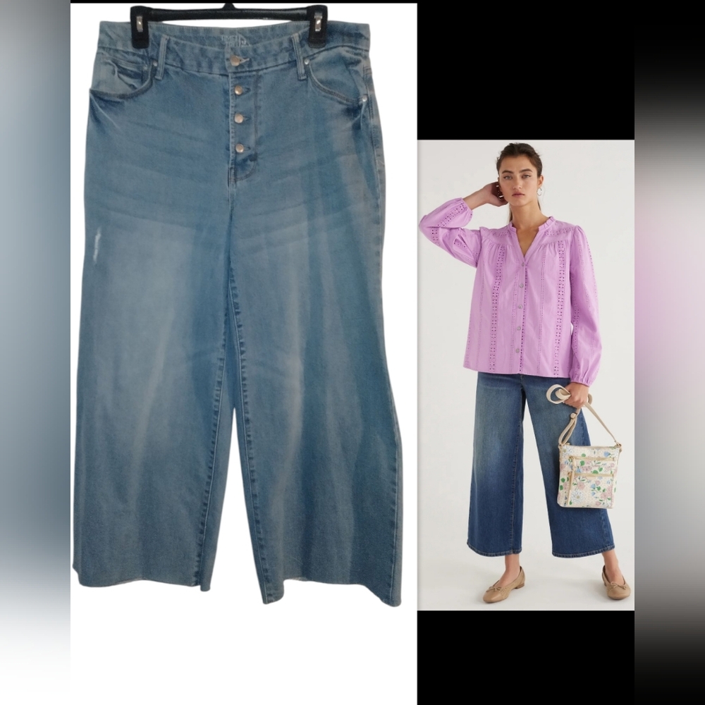 Time and Tru Blue Flare Wide Leg Jeans Raw Hem Size 12